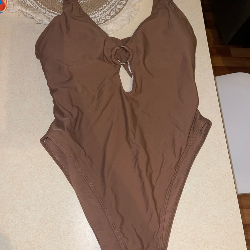 Chic Brown One-Piece Swimsuit with Plunging Neckline and Keyhole Detail